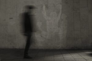 Shadow People in Dreams: Symbolism, Fear, and Sleep States